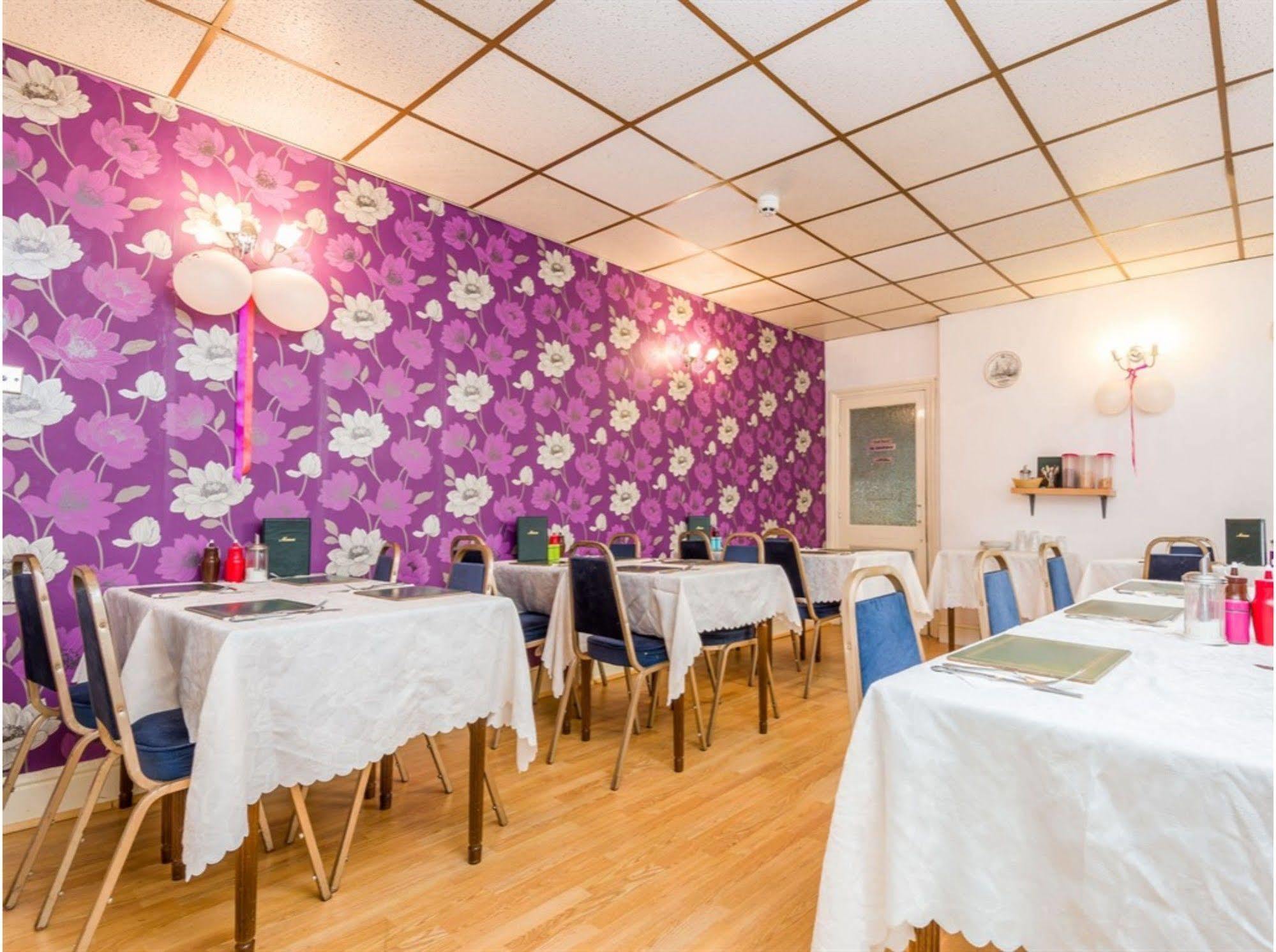 Uk Travel & Hospitality Ltd Ta Canberra Hotel Blackpool Eksteriør billede