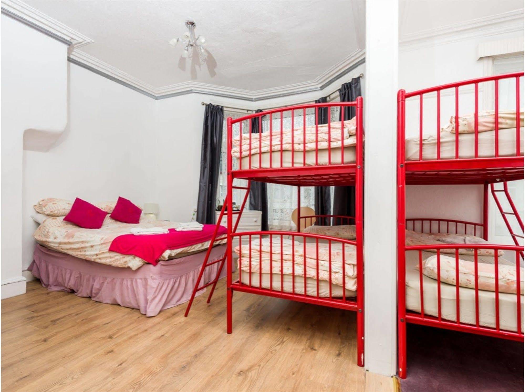 Uk Travel & Hospitality Ltd Ta Canberra Hotel Blackpool Eksteriør billede