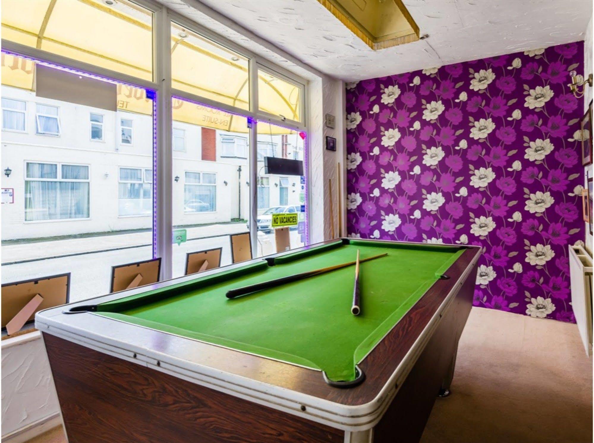 Uk Travel & Hospitality Ltd Ta Canberra Hotel Blackpool Eksteriør billede